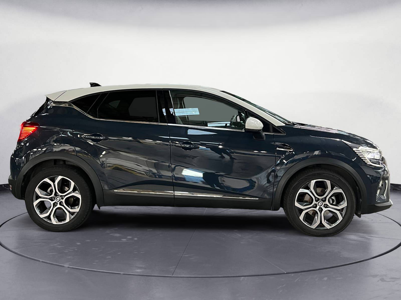 Renault Captur E-Tech full hybrid 145 — photo 6