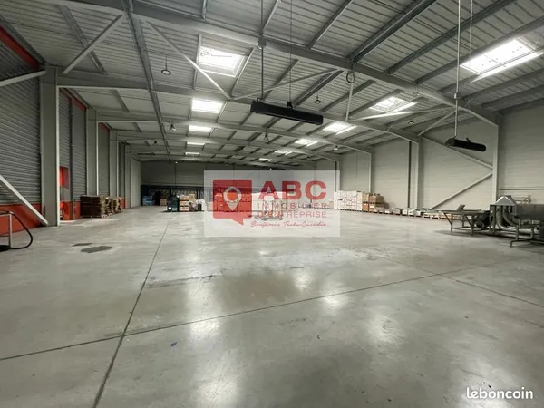 LOCAL D'ACTIVITE 3900 m² LUNEL