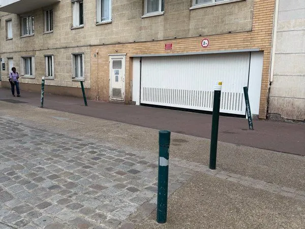 Place de parking - sous sol sécurisé - Asnières place voltaire