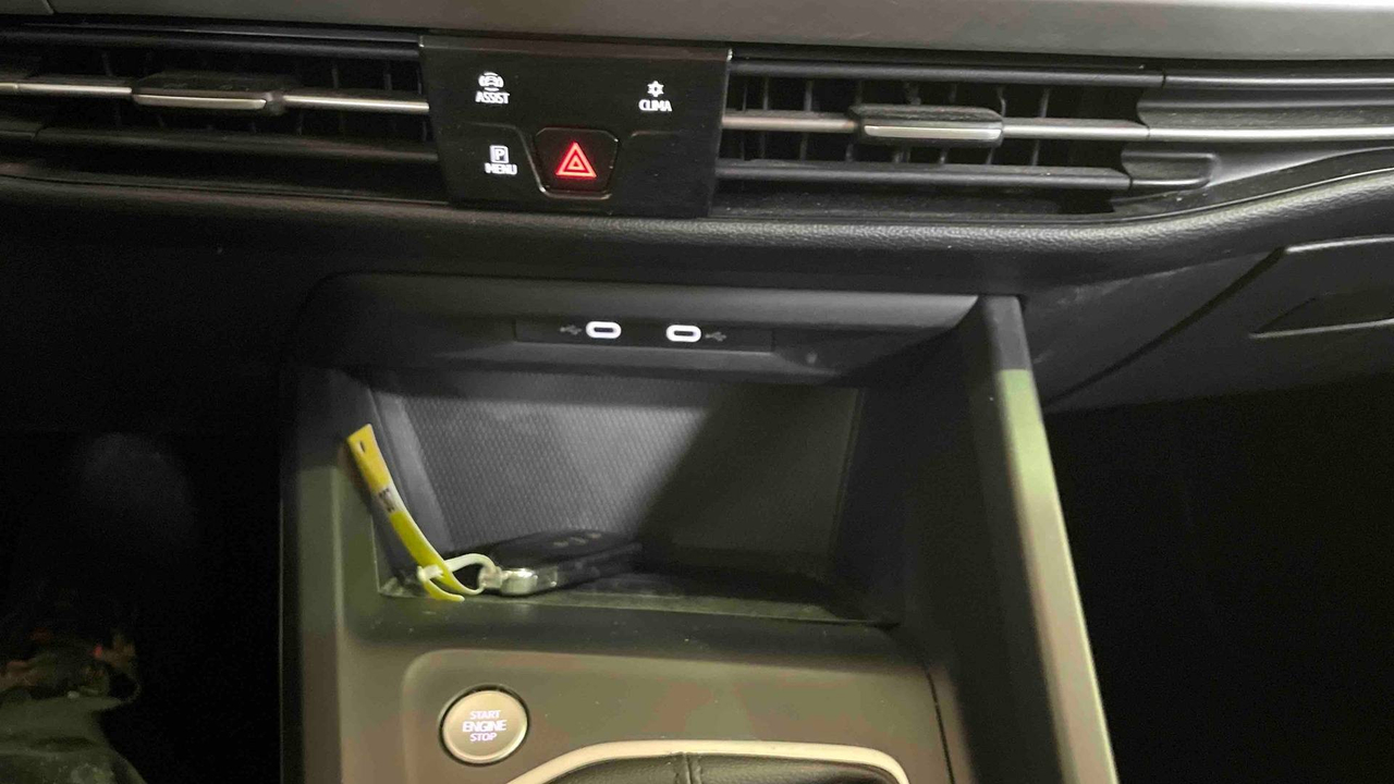 Volkswagen Golf 2.0 TDI SCR 115 BVM6 — photo 29