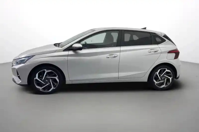 Hyundai I20 1.0 t-gdi 100 dct-7 hybrid 48v — photo 3