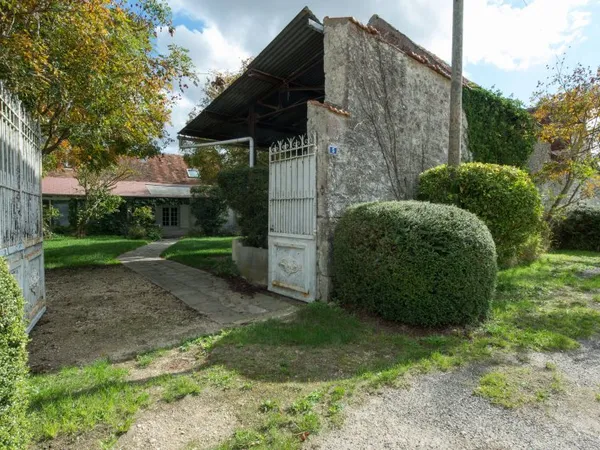 Vends maison 181 m² 8 pièces Egry dans le Loiret dont un studio indépendant