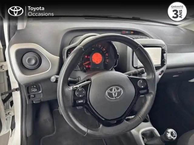 Toyota Aygo 1.0 vvt-i 72ch x-play 3p — photo 11