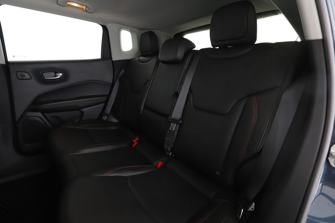 Jeep Compass 1.3 GSE T4 PHEV 4xe Trailhawk AT6 — photo 16