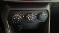 Dacia Sandero 1.0 TCe 90ch Expression — photo 26