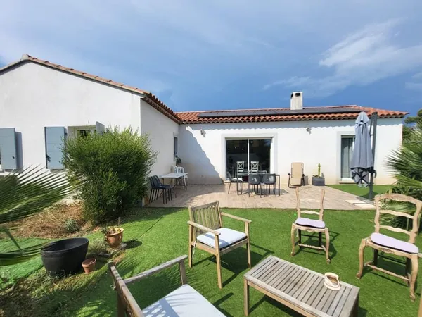 OLLIOULES - Plain pied 4 ch - Piscine - 675 m2
