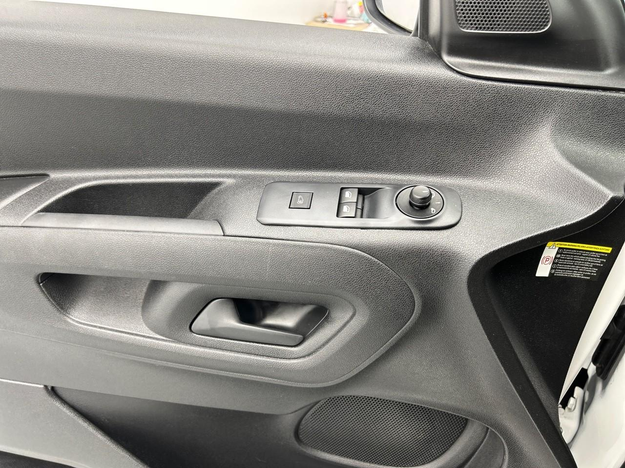 Citroën Berlingo van m 650 bluehdi 75 s&s bvm5 club — photo 26