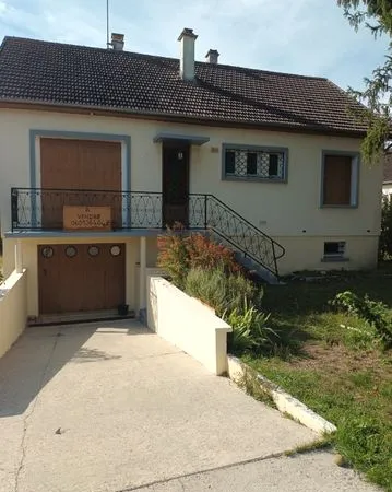 Maison située à Ronquerolles