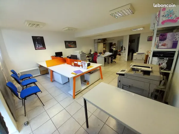 LOCAL COMMERCIAL 65 m² + GARAGE 15 m² - BOURG-EN-BRESSE 179 000 📍 57 avenue Jean Jaurès - Bourg-en-B