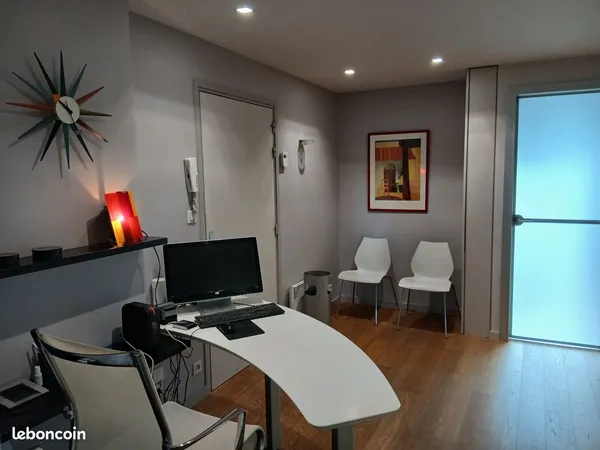 Cabinet Médical / Paramédical "Clés en Main" avec Mobilier - 60 m² - Centre Pont-l'Abbé