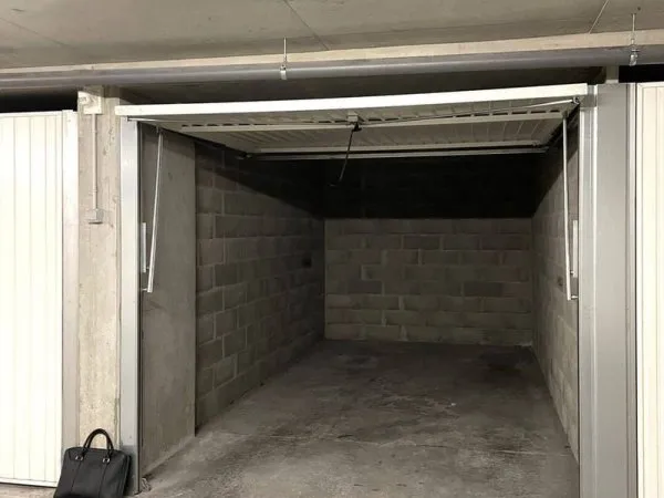 Parking 14 m²