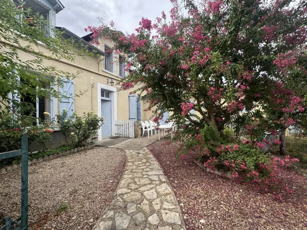 Maison 10 pièces 205 m²