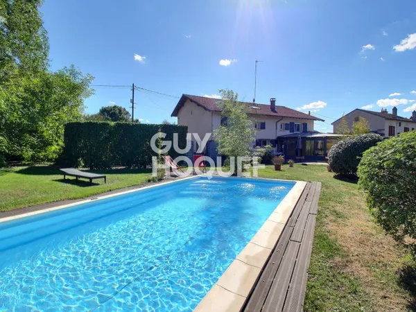 Maison à vendre de 7 pièces de 198 m²