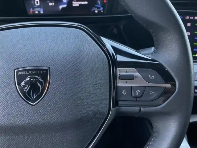 Peugeot 308 iii bluehdi 130 active pack — photo 6