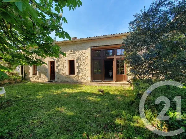 Maison 8 pièces 371 m²