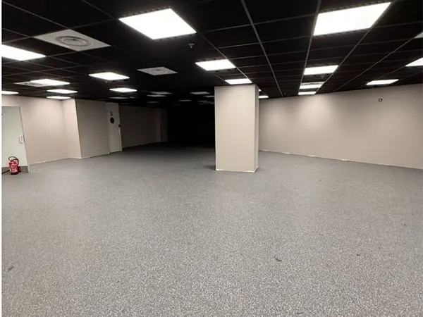 Boutique 350 m² PARIS