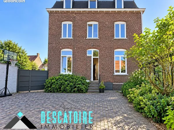 Maison 6 pièces 200 m²