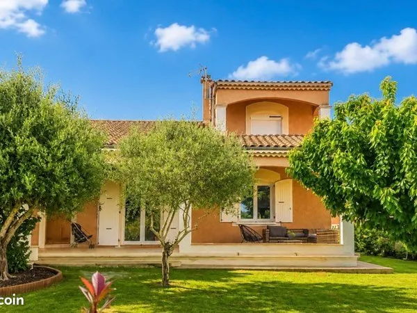 Maison 6 pièces - 700m2 terrain