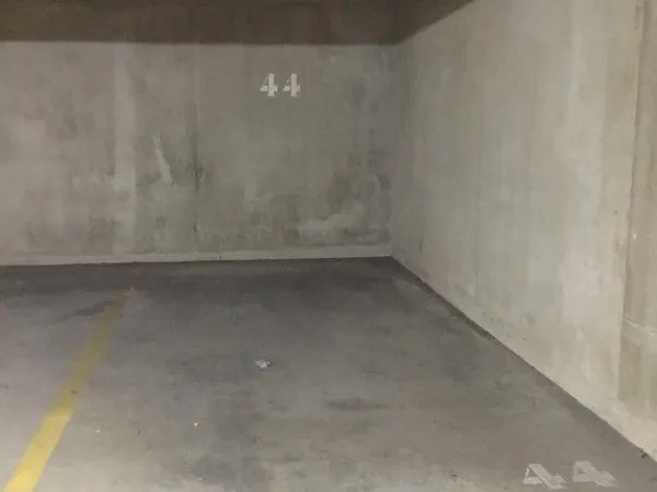 Stationnement Location Saint-André-de-la-Roche   100€