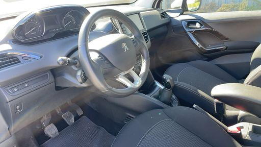 Peugeot 208 1.2 PureTech 82 - Active – 2019 – 32567 km – Essence – Boîte Manuelle — photo 40