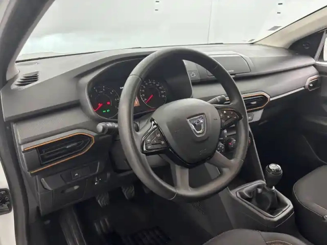 Dacia Sandero eco-g 100 — photo 19