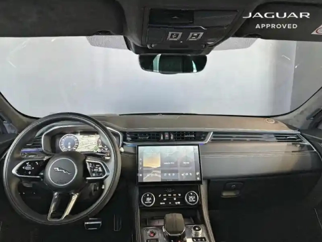 Jaguar F-Pace p400e plug-in-hybrid r-dynamic hse bva8 awd — photo 9