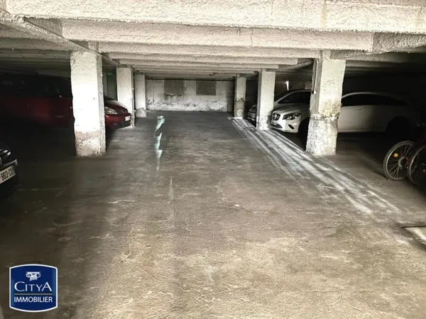 Stationnement Location Saint-Étienne   65€