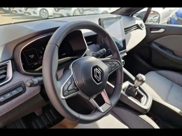 Renault Clio 1.0 tce 90ch techno - 24 — photo 7