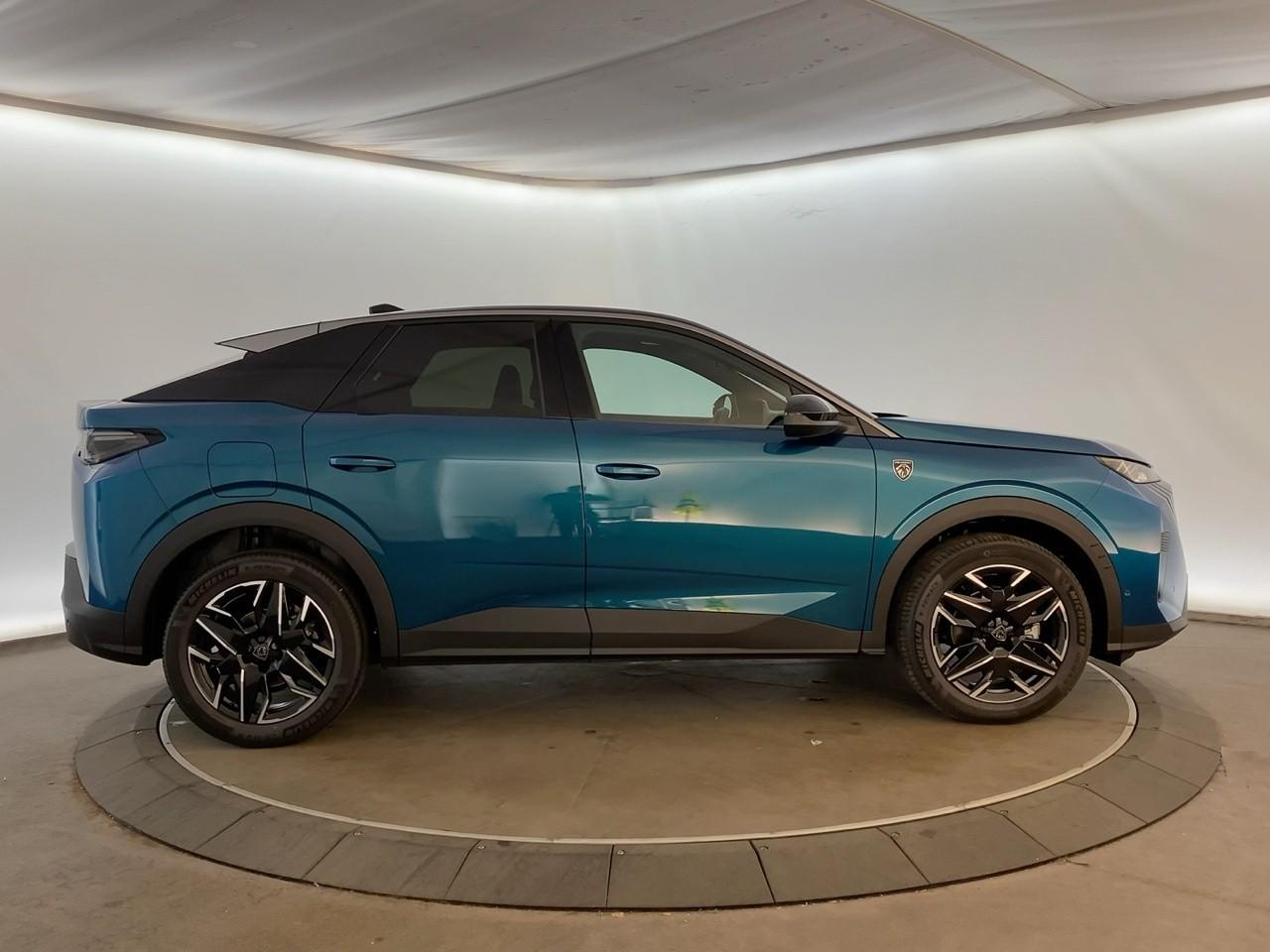Peugeot 3008 hybrid 145 e-dcs6 gt — photo 4