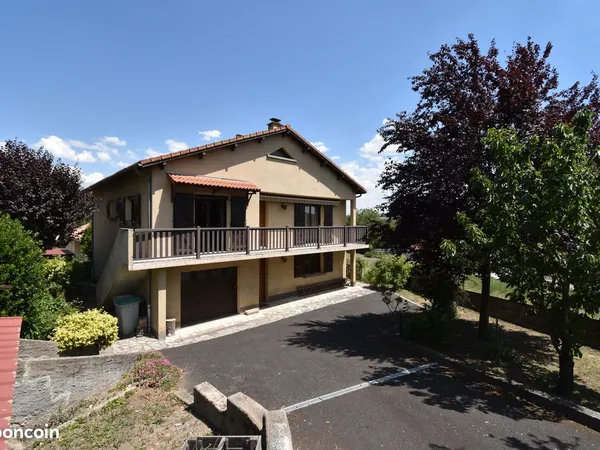 Maison 7 pièces 143 m²