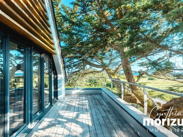 Maison 7 pièces 251 m²