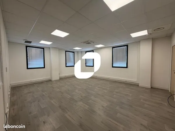 Bureaux 226 m²