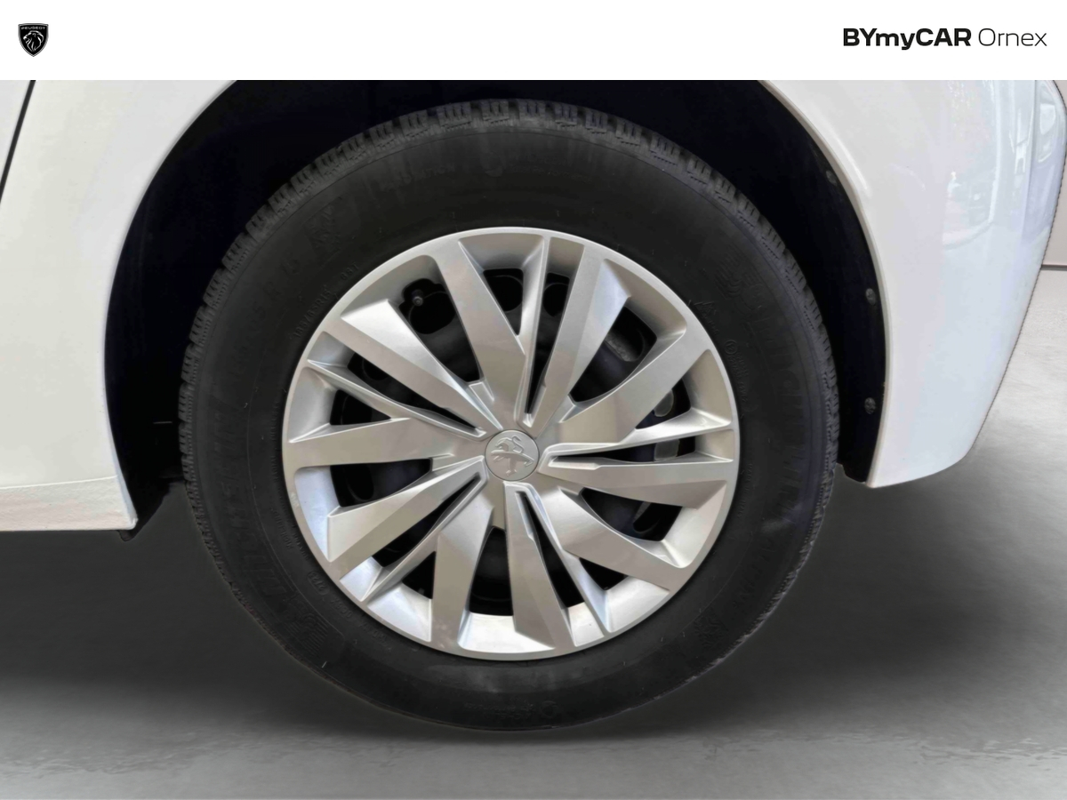 Peugeot 208 BlueHDi 100 S&amp;S BVM6 — photo 15