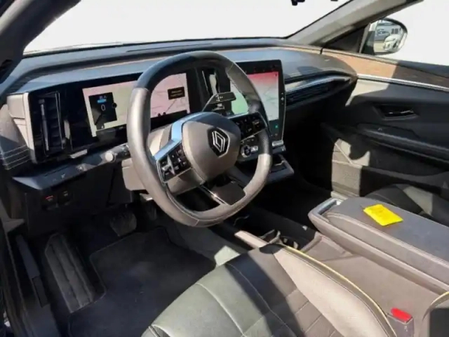 Renault Megane e-tech electric ev60 220ch iconic optimum charge — photo 13
