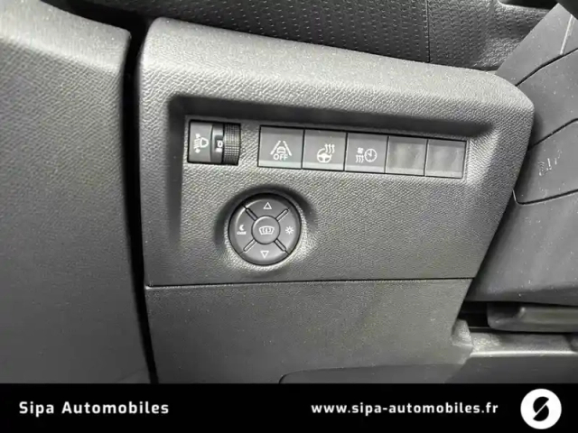 Citroën C4 e- 136 ch automatique — photo 41