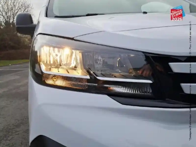 Peugeot Expert fg m 2.0 bluehdi 145ch s&amp;s pack premium connect eat8 — photo 13