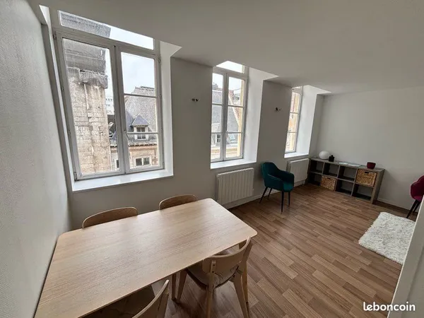 ✨ COUP DE CŒUR - T2 lumineux de 39 m² en hyper-centre de Lille ✨