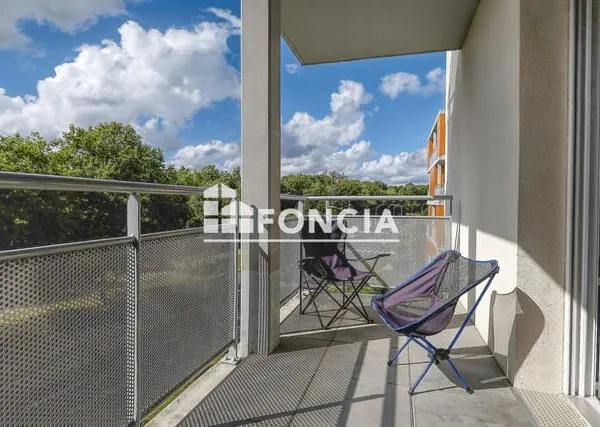 À VENDRE - Très bel appartement 3 pièces de 54m2, lumineux avec grande terrasse et 2 places de parki