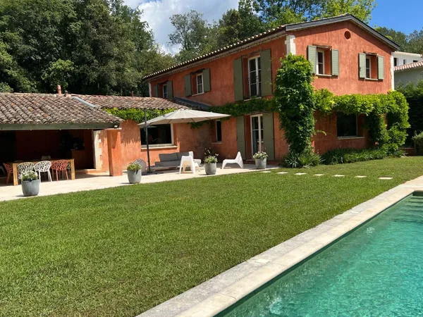 Maison 5 pièces 175 m²