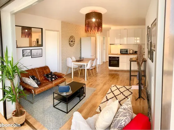 🌟 Colocation féminine à 2 pas de la Fac de Droit. Quartier Mayol 5P haut de gamme 92m² - Tout inclus
