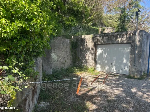 Parking/box 30 m² Vence
