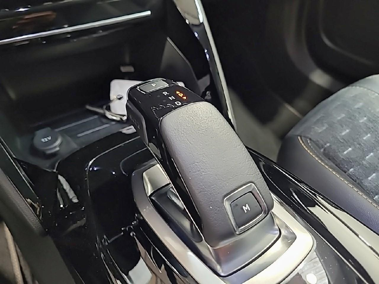 Peugeot 2008 puretech 130 s&s eat8 roadtrip — photo 17