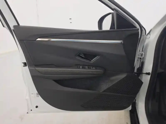 Renault Megane e-tech ev60 220 ch super charge — photo 27
