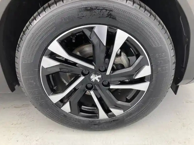 Peugeot 2008 puretech 130 s&amp;s eat8 — photo 23
