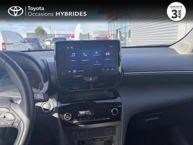 Toyota Yaris cross 116h dynamic my25 — photo 15