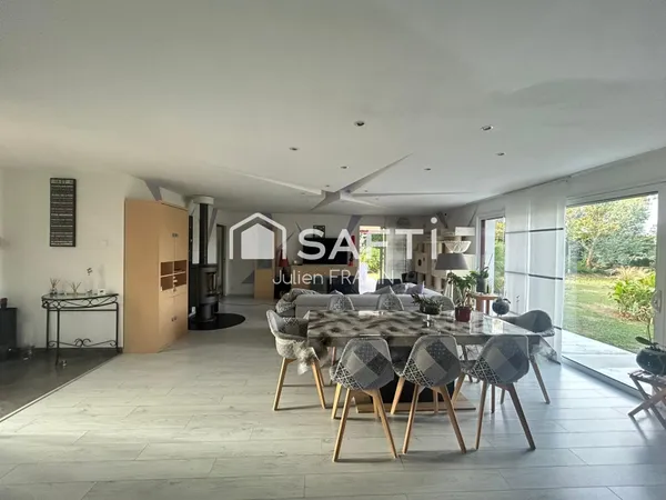 Maison 7 pièces - 158 m² - Terrain 1 997 m² constructible