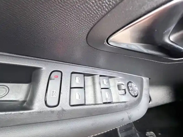 Peugeot 208 hybrid 100 e-dcs6 — photo 26