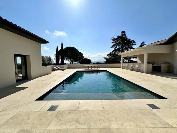 CARCASSONNE NORD: Magnifique villa de 350 m2 habitable, pisc