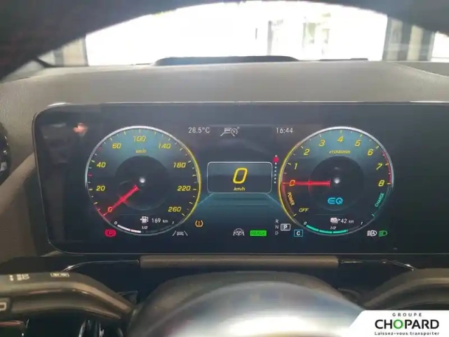 Mercedes Gla 250 e 8g-dct — photo 17