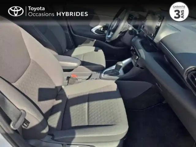 Toyota Yaris 116h design 5p my22 — photo 12